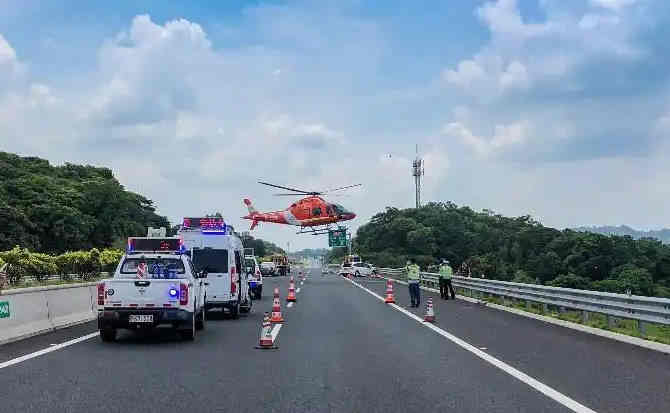 曲麻莱高速公路汽车救援案例